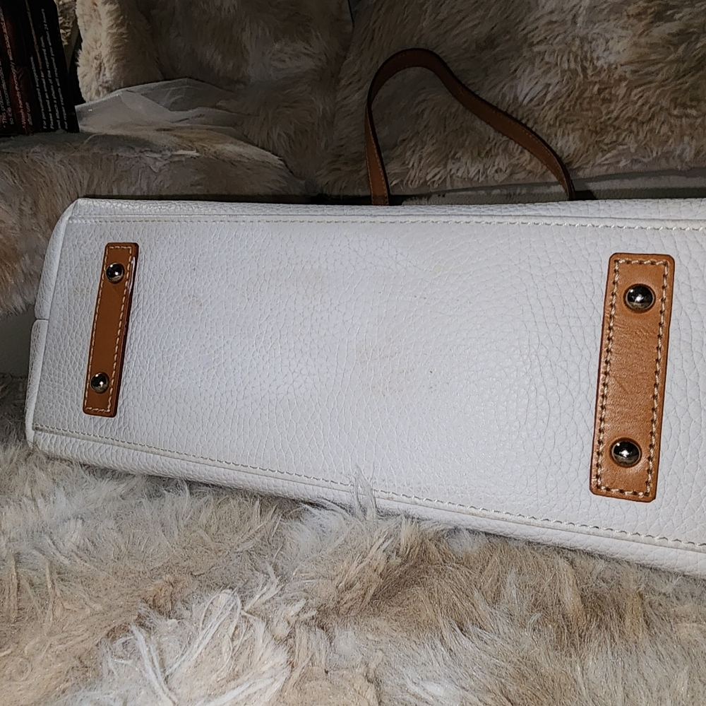 Elegant White and Tan Leather Dooney Bourke Gorgous Tote Bag - Picture 12 of 16